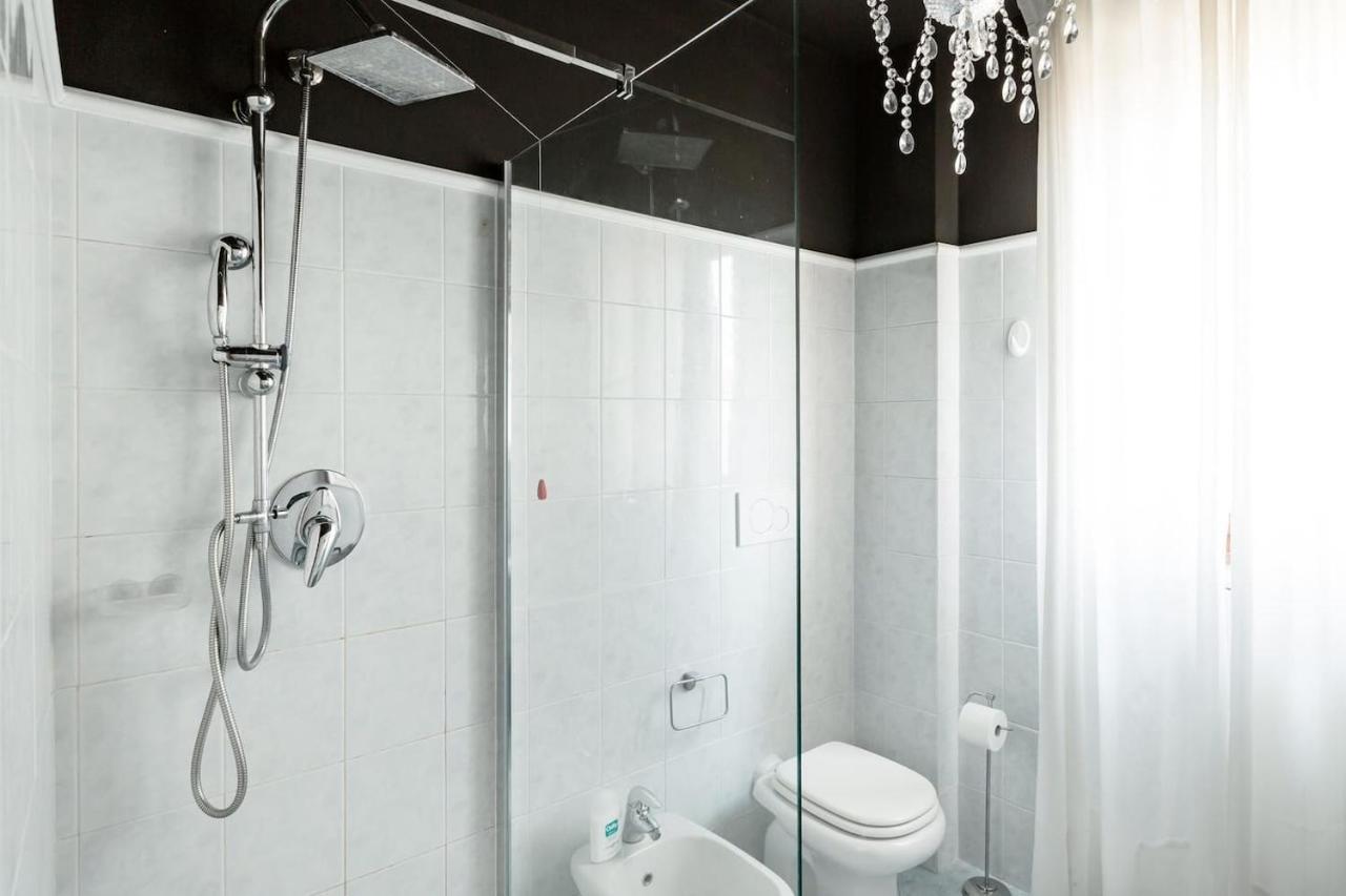 Golden Suite Apartment & Day Use Milan Exterior photo